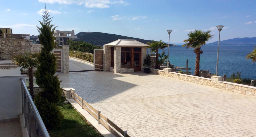 White Residence Apartament Sarandë Esterno foto
